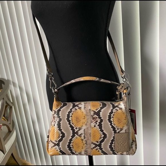SOLD! Vince Camuto Snake Print Crossbody Bag - Picture 4 of 6
